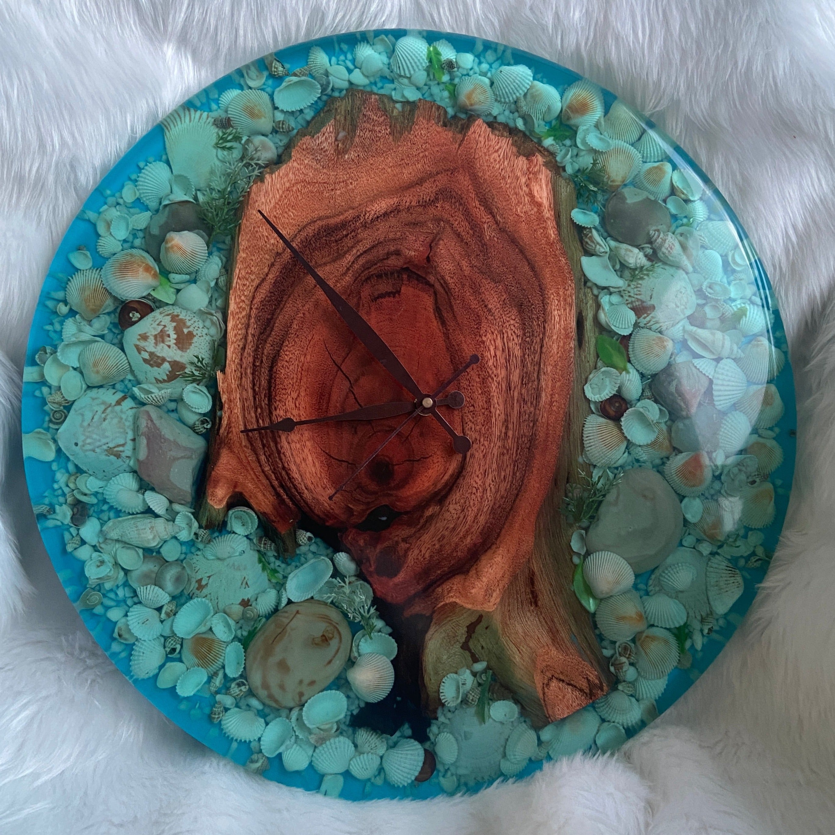 Sea Shell Beach Vibes Abstract Epoxy Resin Wall Clock For Home Decor-0